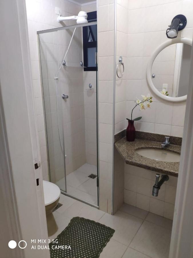 Apartamento Amplo: Praia Próxima em Área Nobre do Guarujá Exterior photo